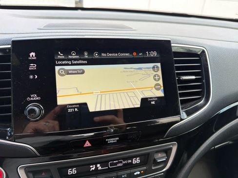 Used 2020 Honda Pilot Black Edition image 3