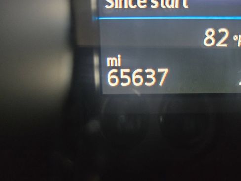Used 2020 Volkswagen Tiguan SE FWD image 24