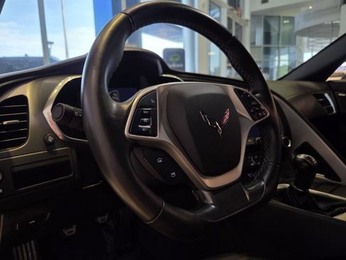 Used 2019 Chevrolet Corvette Stingray Coupe w/ Carbon Flash Badge Package RWD image 12
