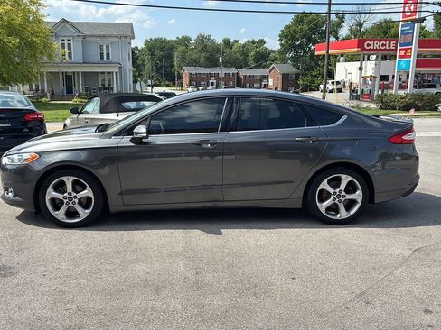 Used 2015 Ford Fusion SE w/ Equipment Group 201A FWD image 6