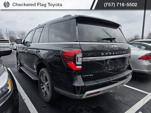 Used 2022 Ford Expedition Limited image 4