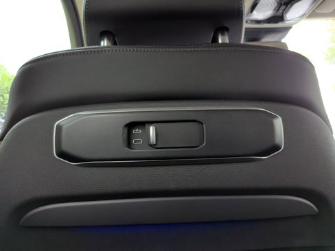 Certified 2024 BMW X7 xDrive40i AWD/4WD image 34