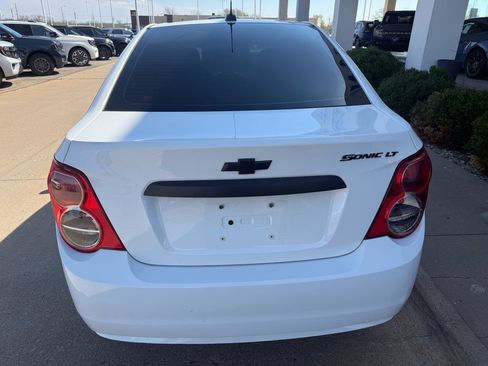 Used 2015 Chevrolet Sonic LT image 4