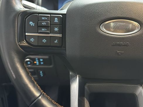 Used 2023 Ford Expedition Platinum image 17