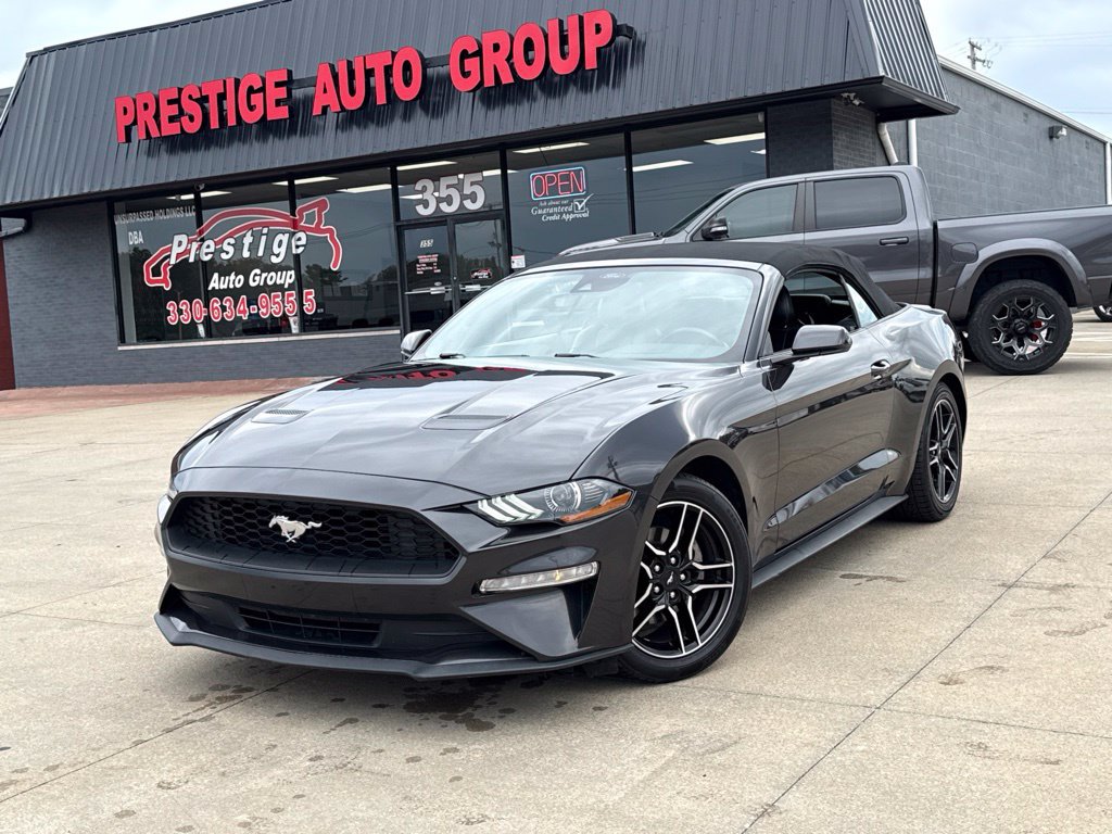 Used 2022 Ford Mustang Premium RWD image 2