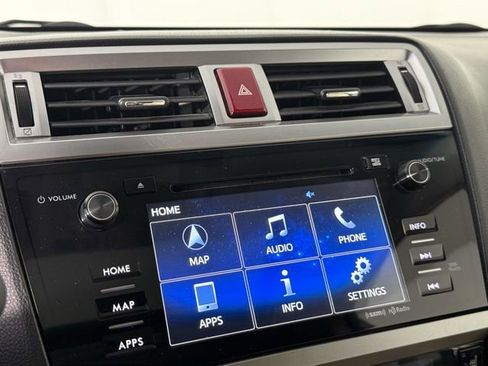 Used 2017 Subaru Outback 2.5i Limited image 17