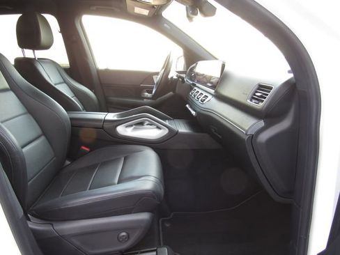Certified 2022 Mercedes-Benz GLE 350 4MATIC w/ Premium Package image 18