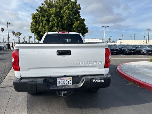 Used 2015 Toyota Tundra SR5 w/ Tow Package image 18