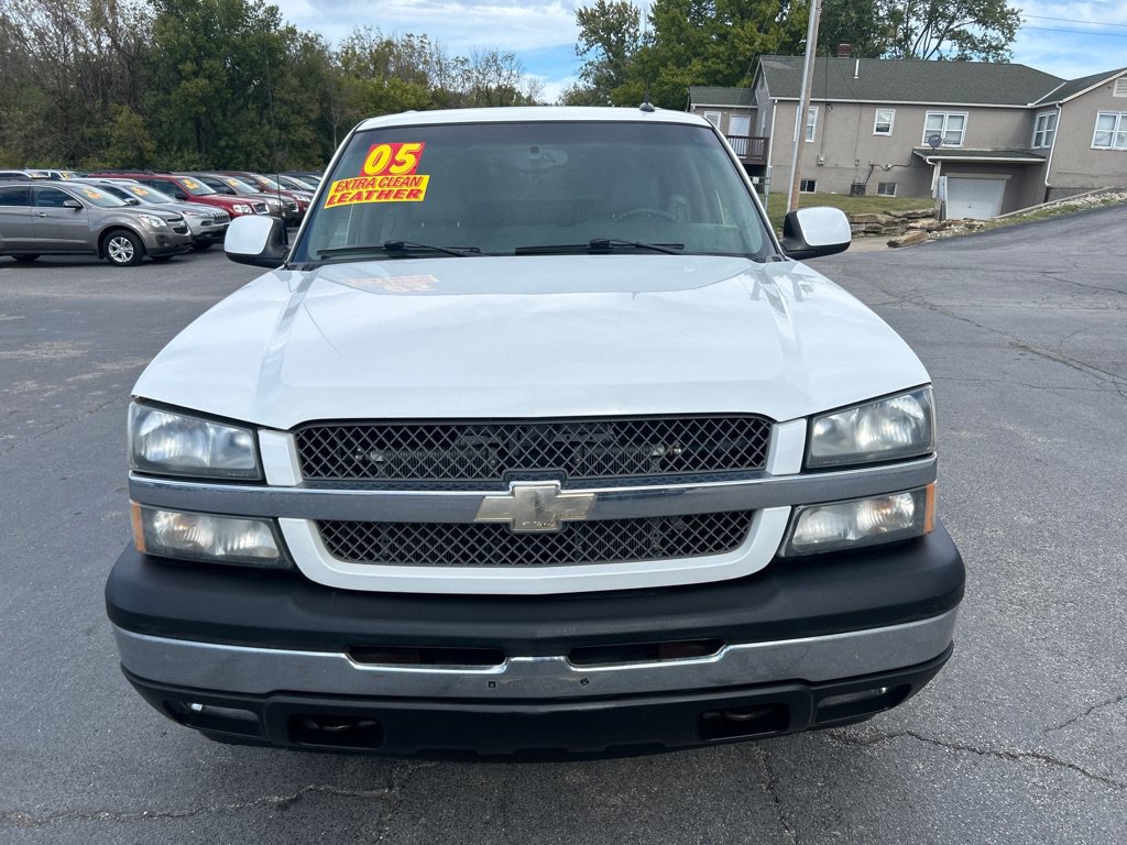 Used 2005 Chevrolet Avalanche LT w/ Preferred Equipment Group RWD image 3