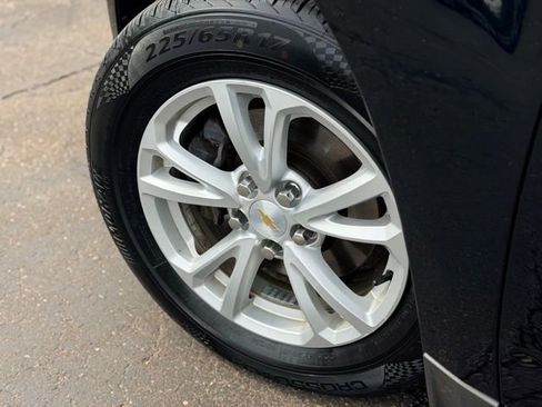 Used 2017 Chevrolet Equinox LT w/ Convenience Package image 26