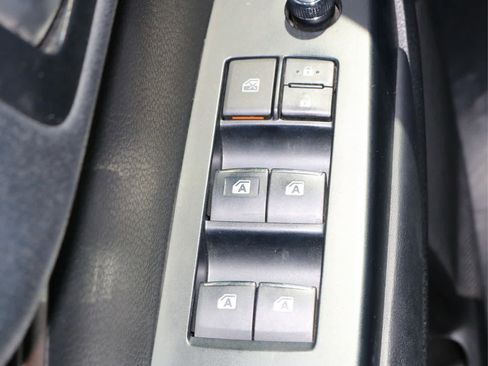 Used 2017 Toyota Highlander Limited AWD/4WD image 20