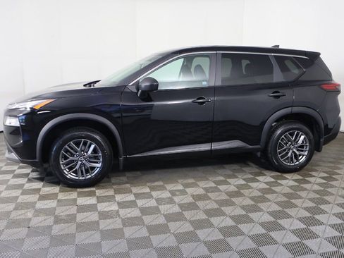 Used 2023 Nissan Rogue S AWD/4WD image 12