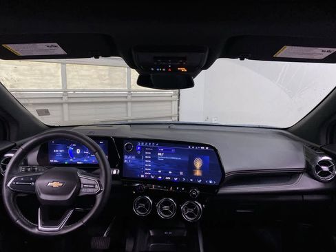 Used 2024 Chevrolet Blazer EV LT image 12