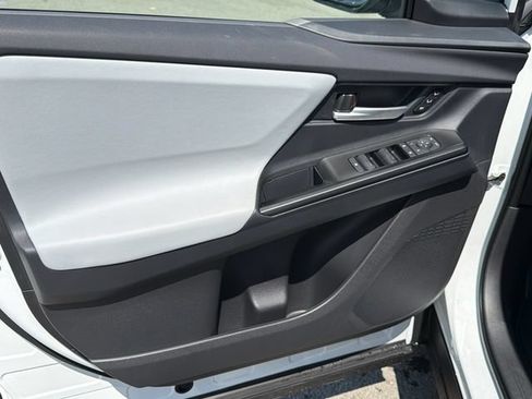 New 2026 Subaru Uncharted AWD image 15