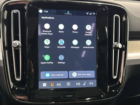 New 2026 Volvo XC40 B5 Ultra w/ Protection Package Premier image 17