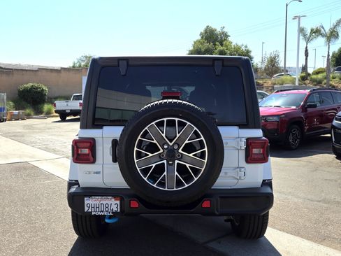 Certified 2023 Jeep Wrangler Unlimited Sahara AWD/4WD image 4