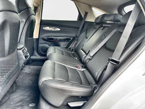 Used 2025 Genesis GV70 2.5T AWD/4WD image 4