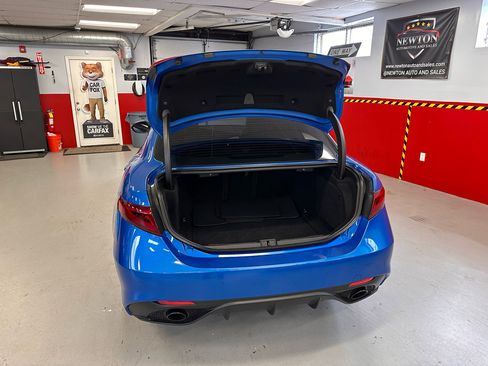 Used 2019 Alfa Romeo Giulia Ti image 13