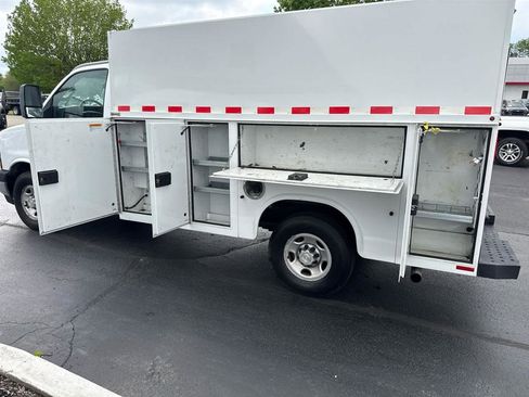 Used 2022 Chevrolet Express 3500 w/ Power Convenience Package RWD image 16