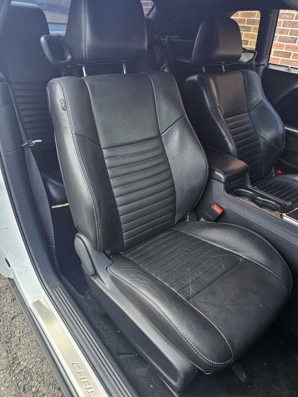 Used 2014 Dodge Challenger SXT Plus RWD image 24