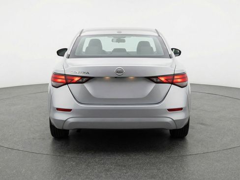 Used 2025 Nissan Sentra SV FWD image 7