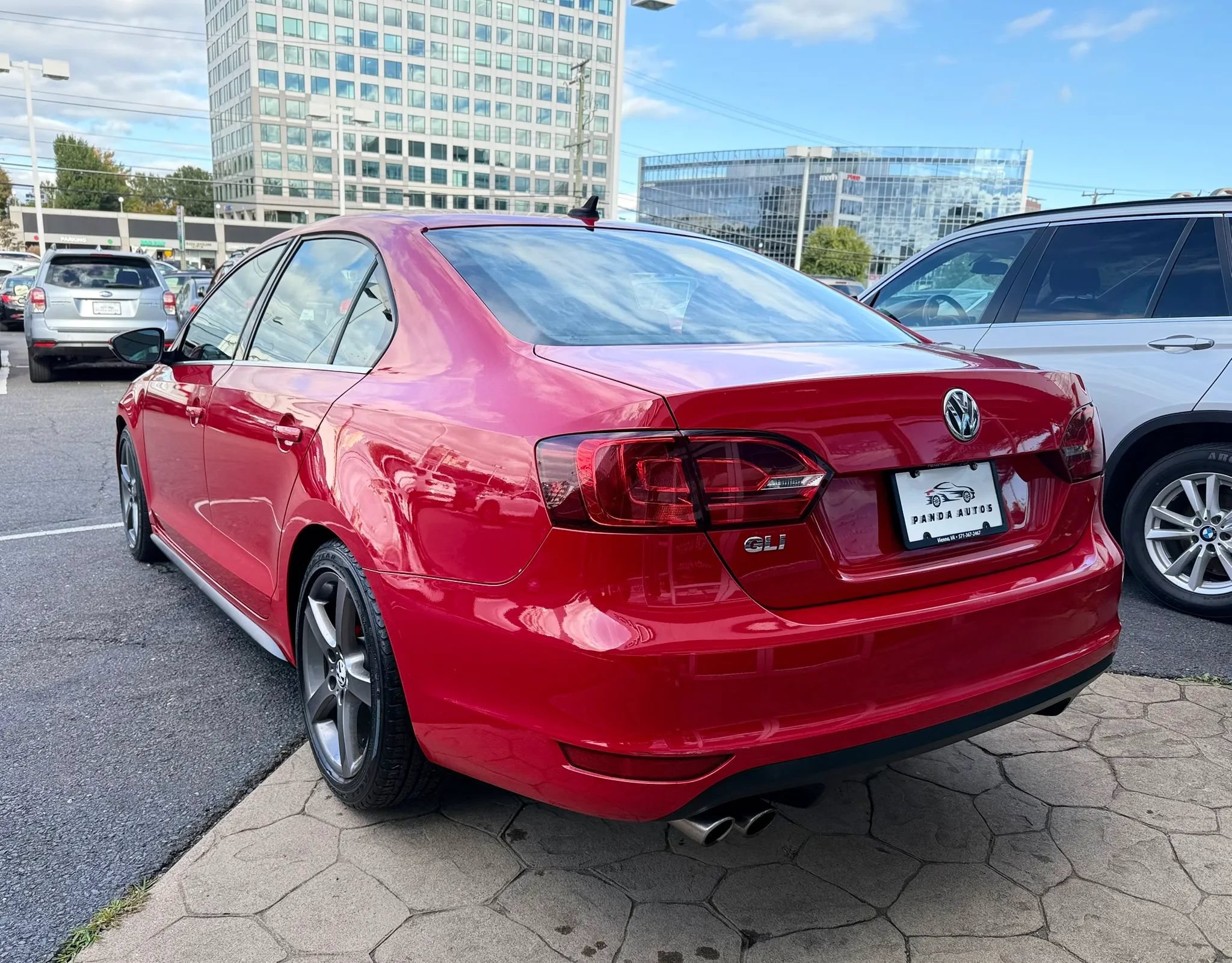 Used 2013 Volkswagen Jetta GLI Autobahn FWD image 4