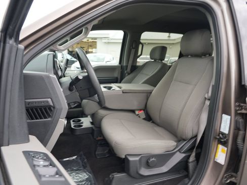 Used 2019 Ford F150 XLT AWD/4WD image 12