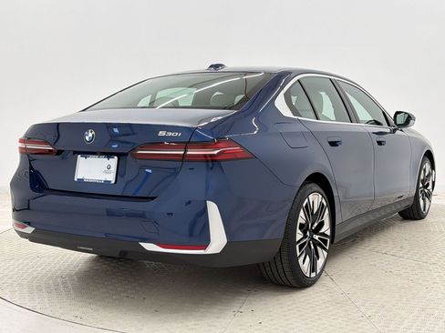 New 2026 BMW 530i RWD image 9