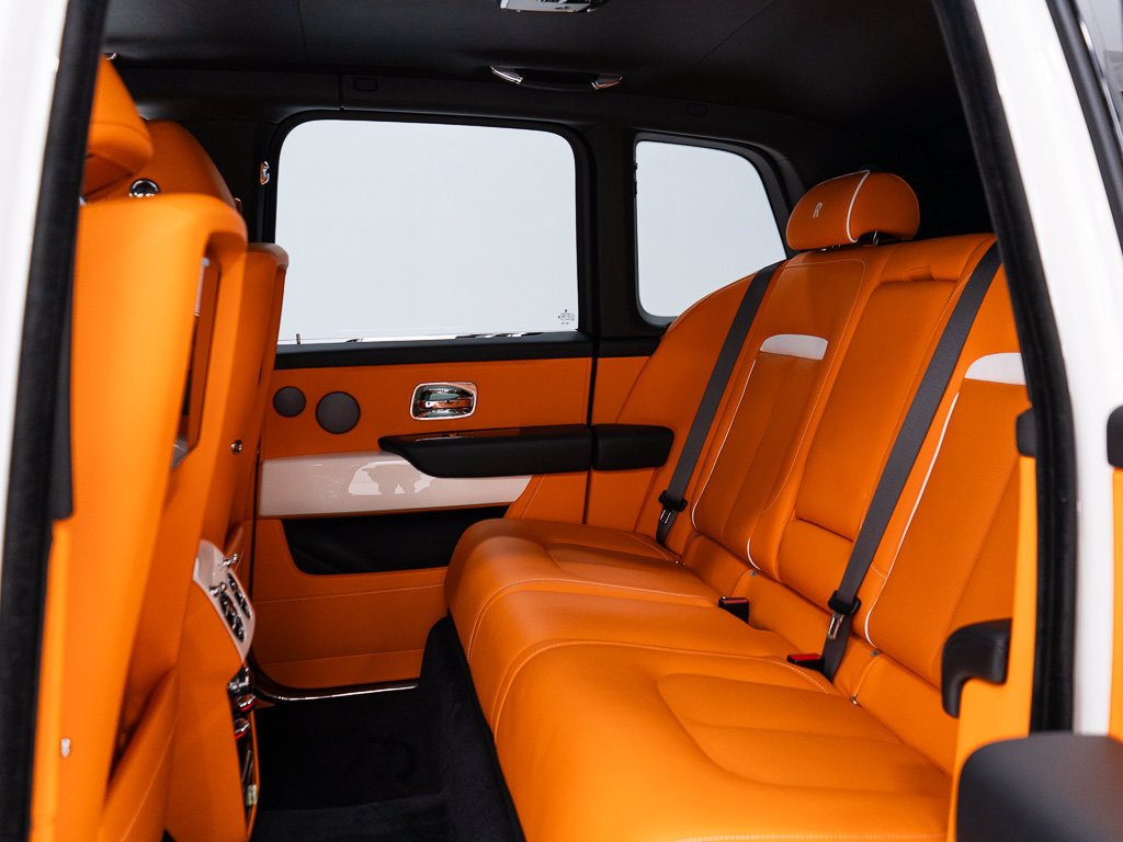 Certified 2023 Rolls-Royce Cullinan AWD/4WD image 25