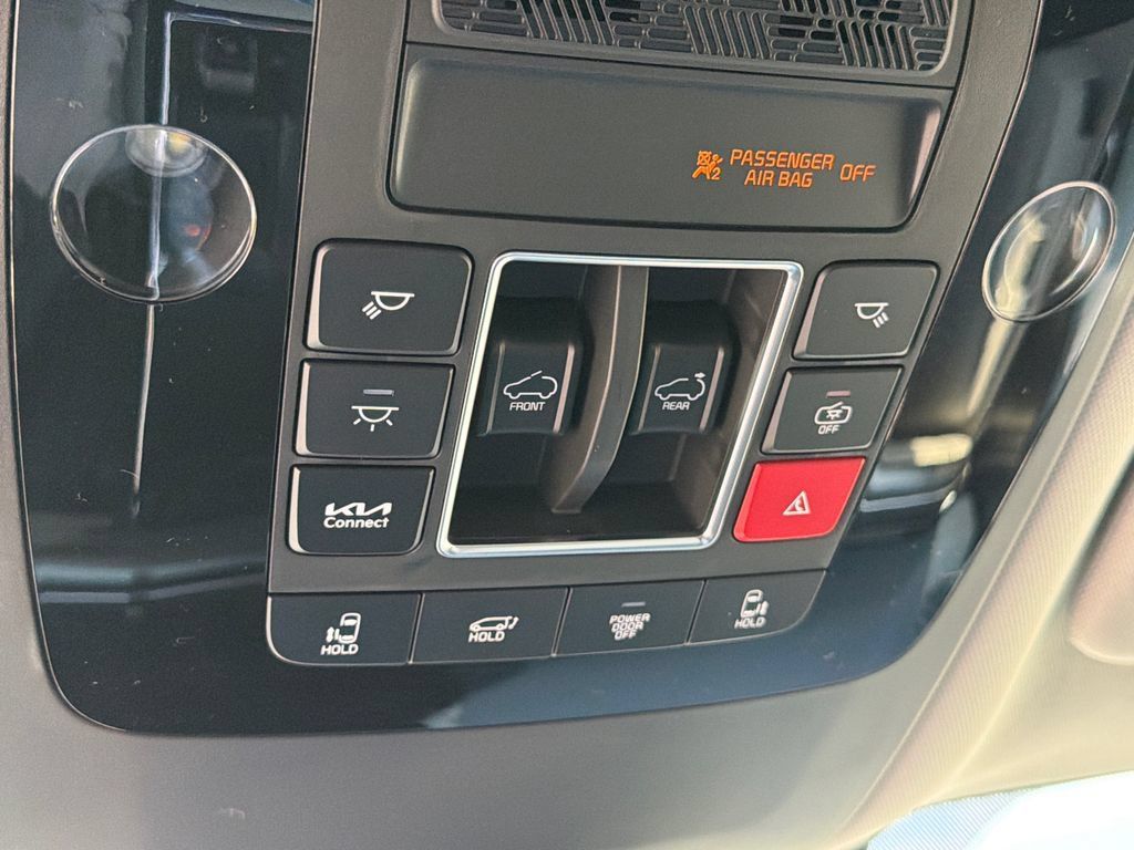 New 2027 Kia Carnival SX w/ Dark Edition Package FWD image 30