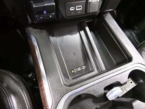 Used 2023 GMC Sierra 3500 Denali w/ Denali Ultimate Package image 27