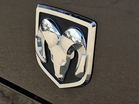 Used 2016 RAM 1500 Laramie w/ Convenience Group image 28