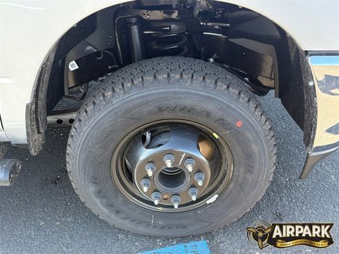 New 2026 RAM 3500 Tradesman image 10