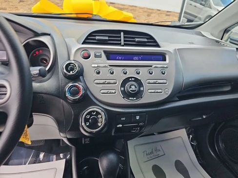 Used 2010 Honda Fit image 17