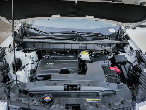 Used 2024 Nissan Pathfinder Platinum w/ Cargo Package image 35