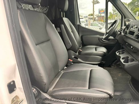 Used 2023 Mercedes-Benz Sprinter 2500 image 7