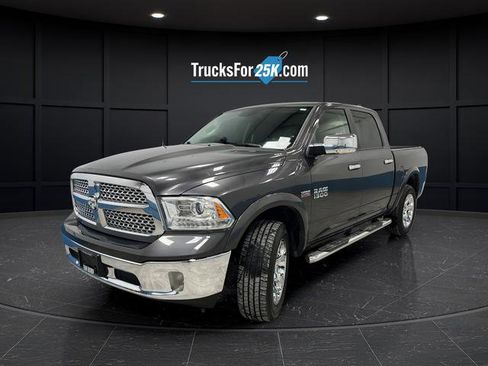 Used 2017 RAM 1500 Laramie AWD/4WD image 7