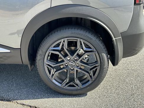 New 2026 Nissan Kicks SR FWD image 15