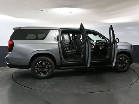 Used 2025 GMC Yukon XL Elevation image 55