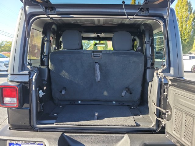Used 2022 Jeep Wrangler Sport AWD/4WD image 29
