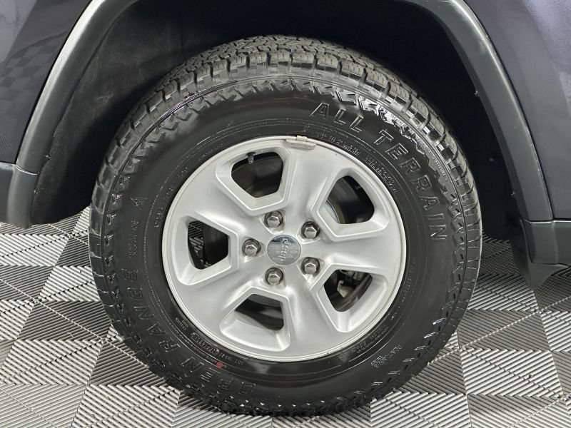 Used 2015 Jeep Grand Cherokee Laredo w/ Quick Order Package 23E AWD/4WD image 64