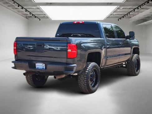 Used 2018 Chevrolet Silverado 1500 LT w/ All Star Edition AWD/4WD image 6