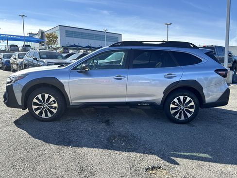 Used 2023 Subaru Outback Limited image 6