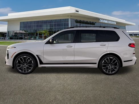 New 2026 BMW X7 M60i w/ Executive Package image 6