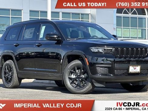 New 2025 Jeep Grand Cherokee L Laredo image 1