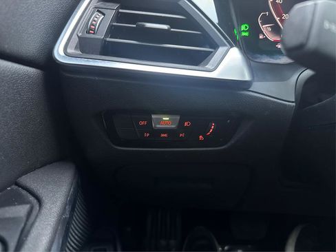 Used 2020 BMW 330i Sedan w/ Convenience Package image 18