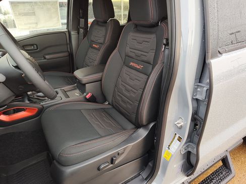 New 2026 Nissan Frontier Pro-X image 7