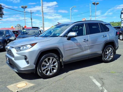 Certified 2020 Toyota RAV4 Limited AWD/4WD image 3