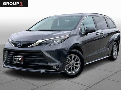 Used 2025 Toyota Sienna XLE