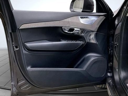 Certified 2023 Volvo XC90 B6 Ultimate w/ Protection Package Premier image 26